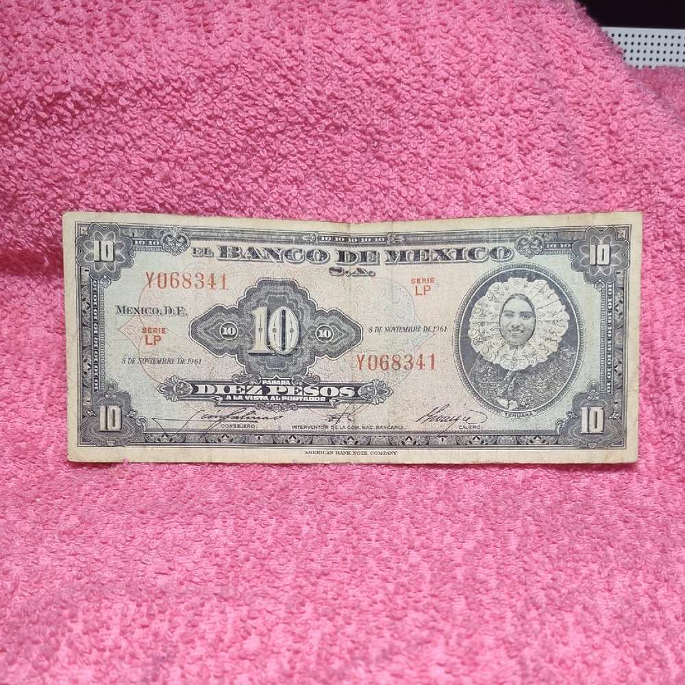 Vintage Mexican 10 Pesos Banknote -